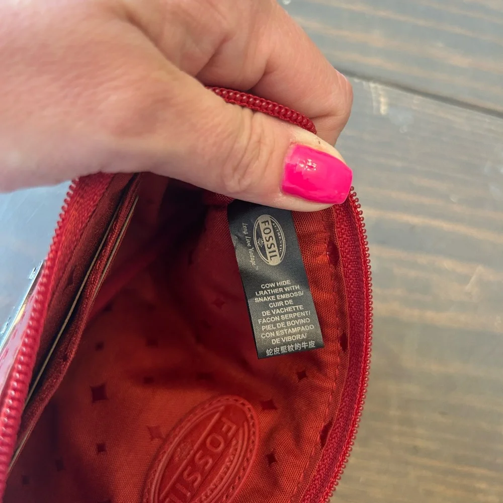 Fossil Red Suede Snakeskin‎ Wristlet Purse Wallet Zip Around Credit Card